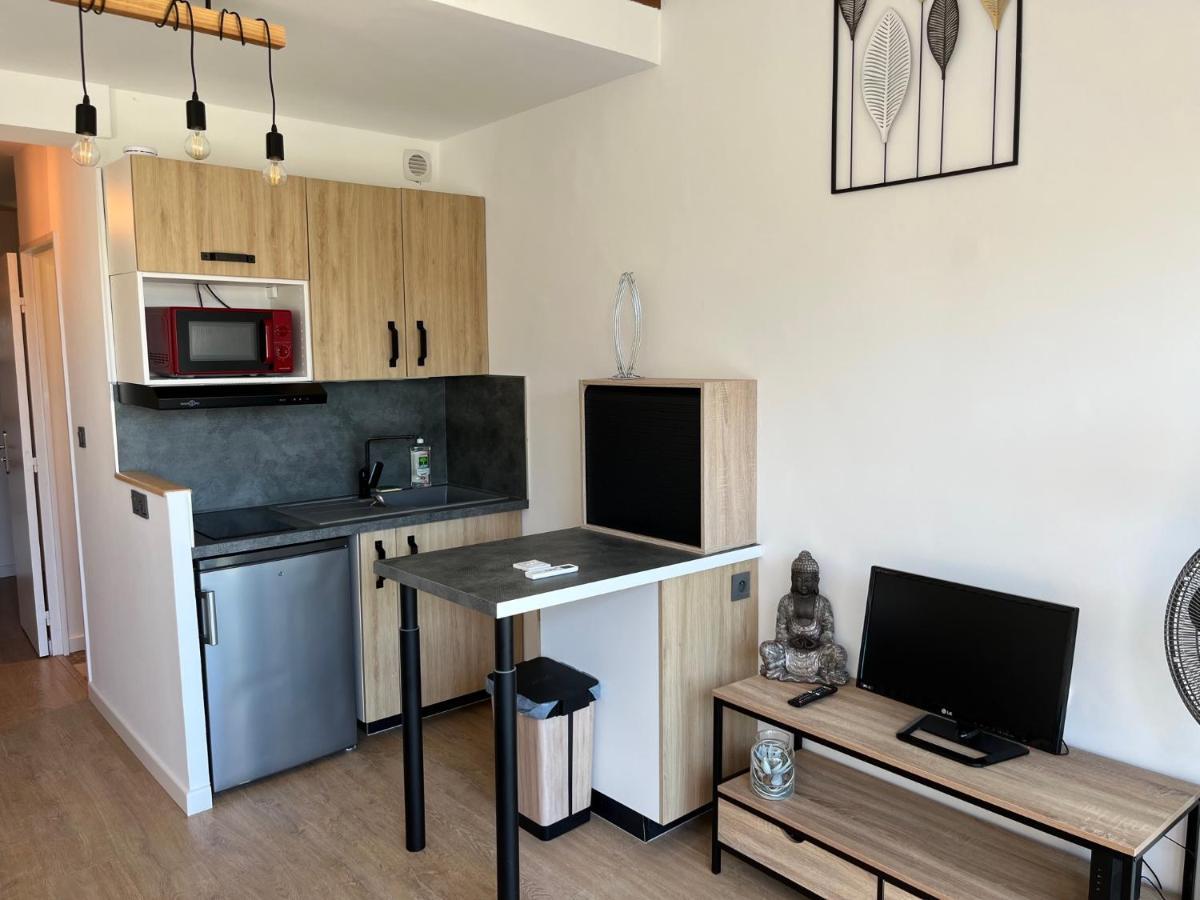 Appartement Hyeres - Costebelle Duplex Vue Mer Balcon Residence Privee Parking - Marie Caroline Exterior photo